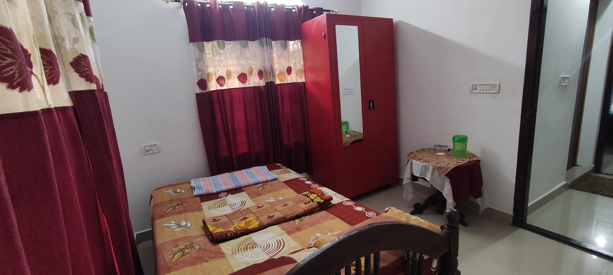 Koonamparayil Home Stay Munnar Anaviratty-Family Only Exterior photo